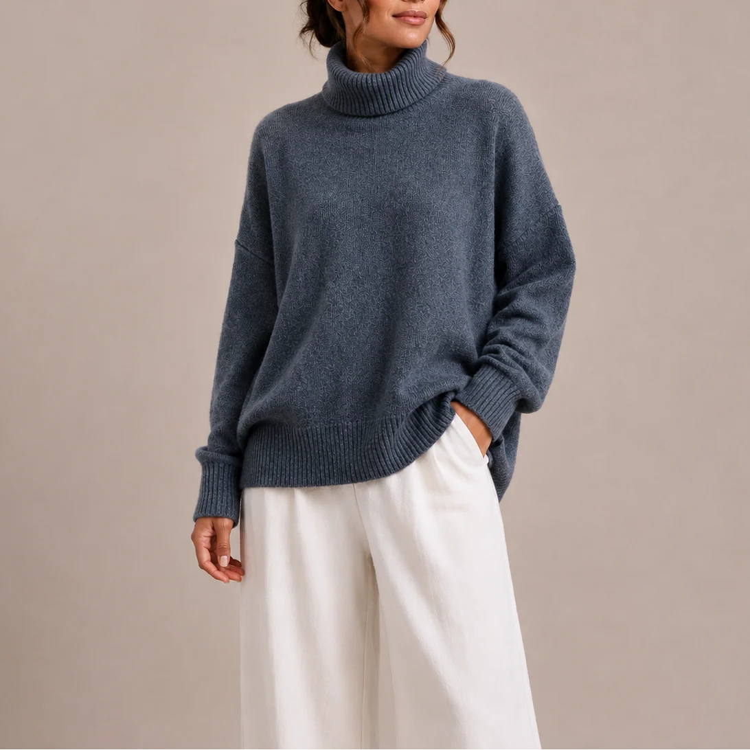 Women's Oversized Knit Turtleneck Sweater with Ribbed Cuffs