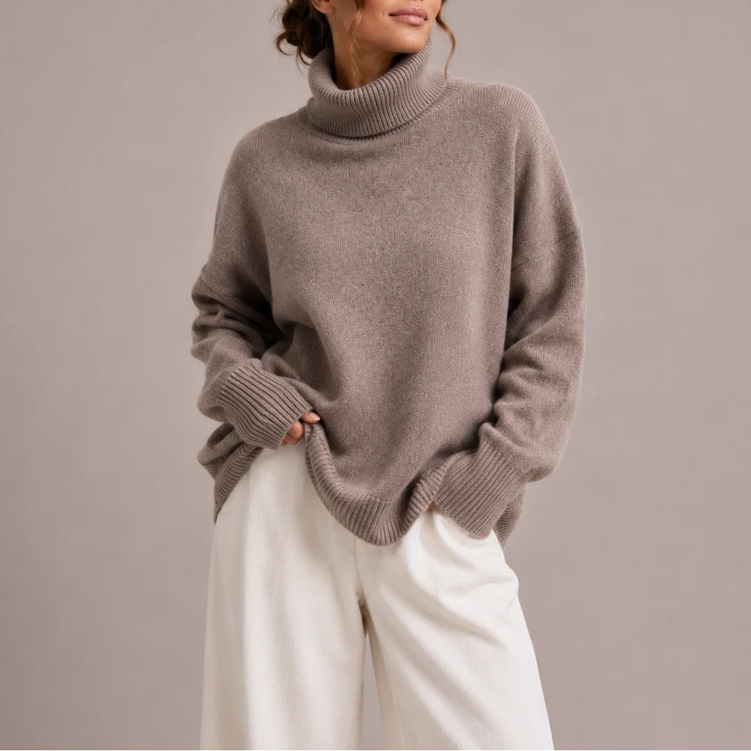 Women's Oversized Knit Turtleneck Sweater with Ribbed Cuffs